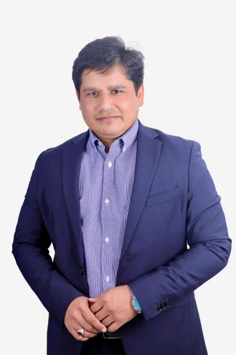 Zeeshan Aslam, Zimal Properties broker